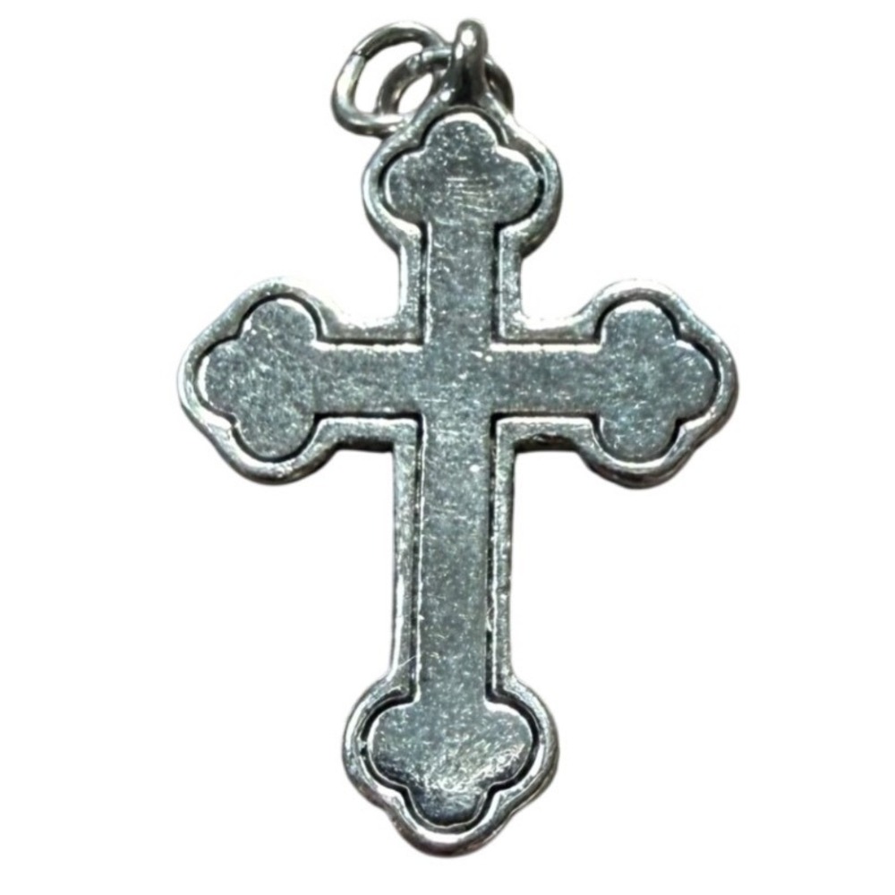 Vintage Cross Pendant Unisex Silver Excellent Budded Trefoil Textured Metal